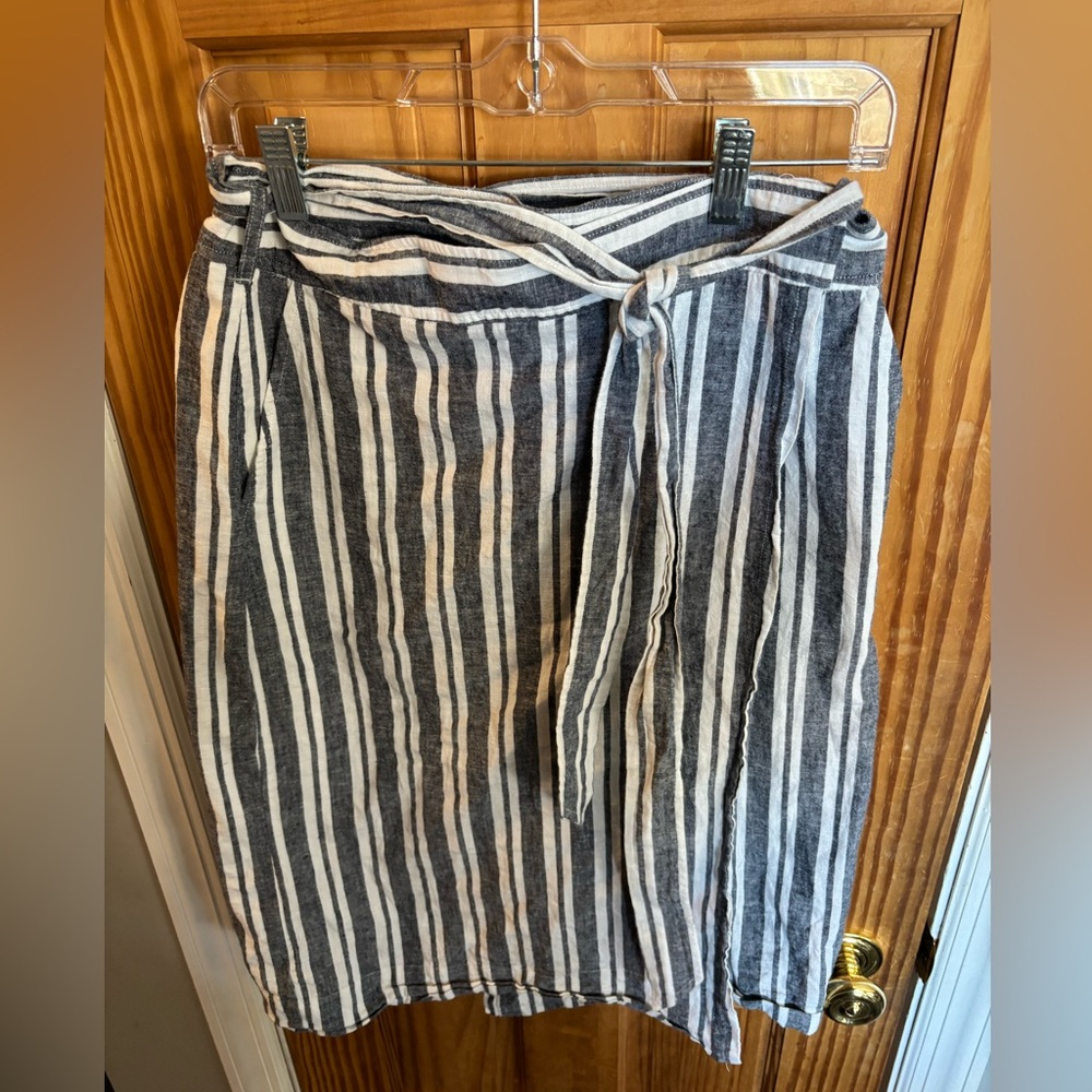 GAP Wrap Skirt (M)